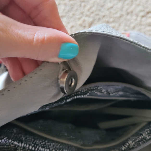 Madden NYC Gray Purse - Picture 3 of 5